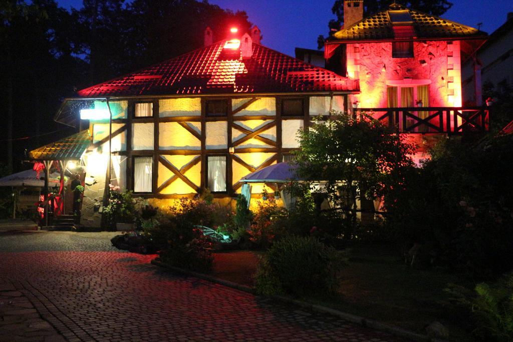 Eco Grill Hotel Restaurant Aquarius Львов Экстерьер фото