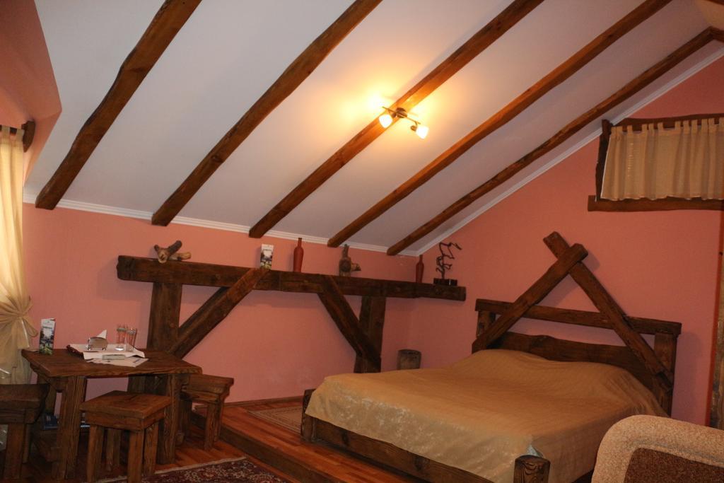 Eco Grill Hotel Restaurant Aquarius Львов Номер фото